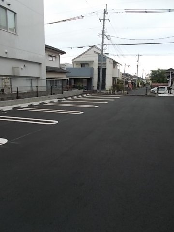 リヴィエールⅡの駐車場
