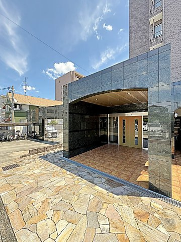 リアン東山のエントランス