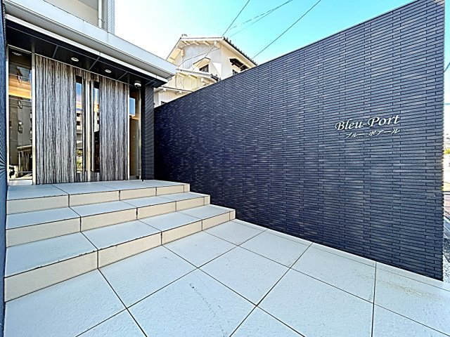 ブルーポアールのエントランス