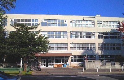 サンライズ３の周辺|月寒中学校まで1200m