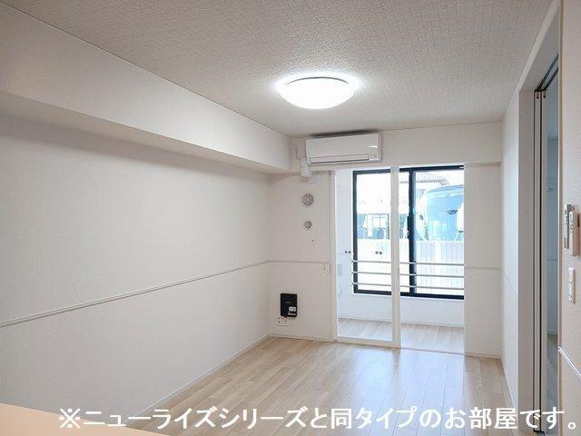グランソレイユＹの居間・リビング