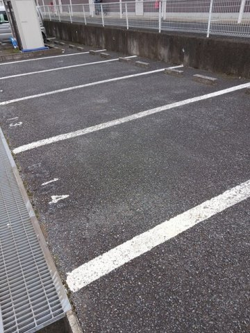 ハイツ祗園Ａの駐車場
