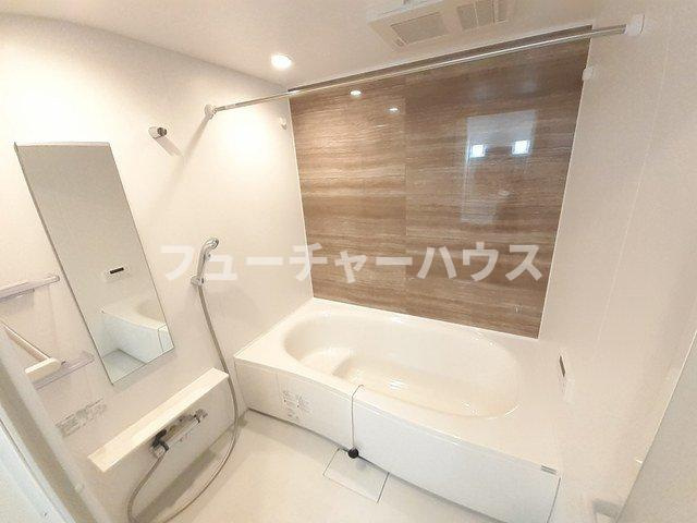 ミントの浴室|落ち着いた空間のお風呂です