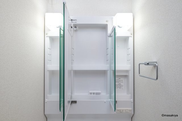レインボーの洗面所