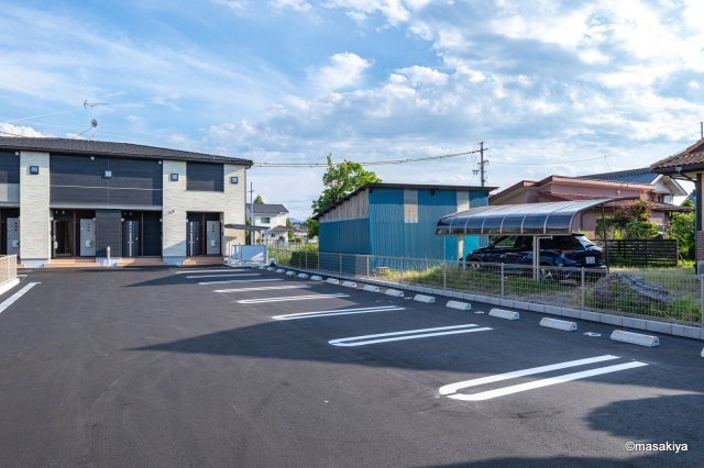 レインボーの駐車場