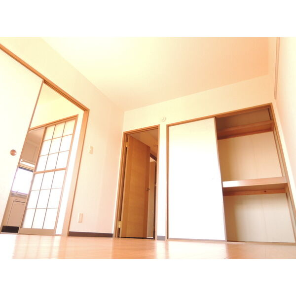 きららハイツ B棟の収納