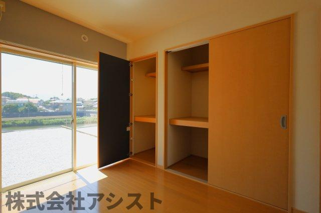 スエルテタウン上三緒の内装|内装は落ち着いています