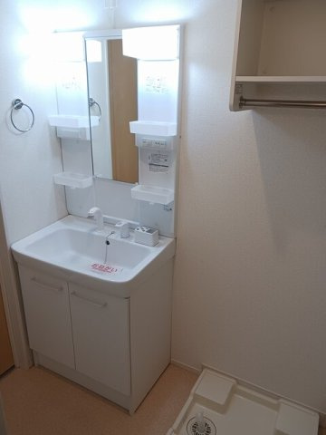 ドミール　ヒロの洗面所|広い洗面スペース