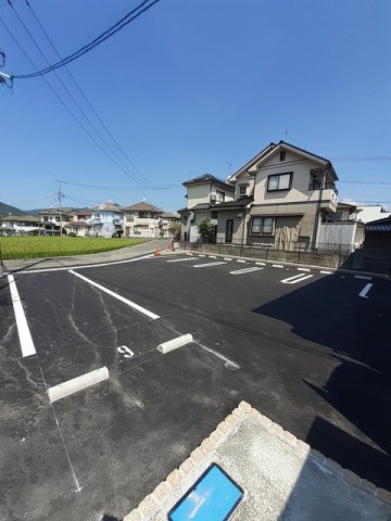 ウナボニータの駐車場|駐車場があるので、車を買う予定の方も安心です
