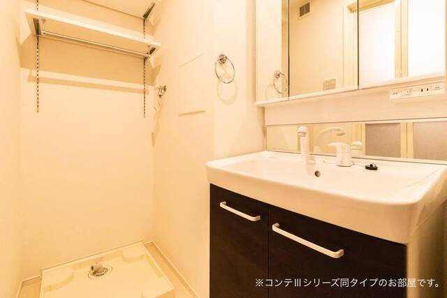 アーバンコート堀越の洗面所|忙しい朝には欠かせない洗面所です