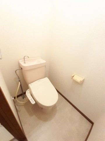 エルディム小林のトイレ|コンパクトで使いやすいトイレです