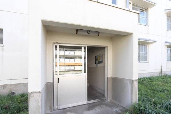 ビレッジハウス能代1号棟のエントランス|毎日通るエントランスはこのようになっています