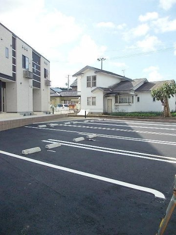 カリーナⅡの駐車場|駐車場があります