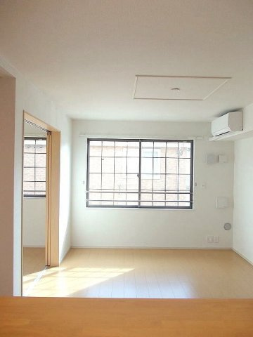 カリーナⅡの居間・リビング|ゆったりとしたリビングです