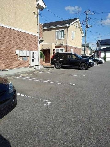 ガーデン・プレイスＡの駐車場|駐車場完備です