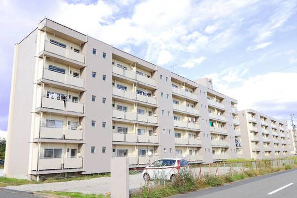 ビレッジハウス広宮沢1号棟の外観