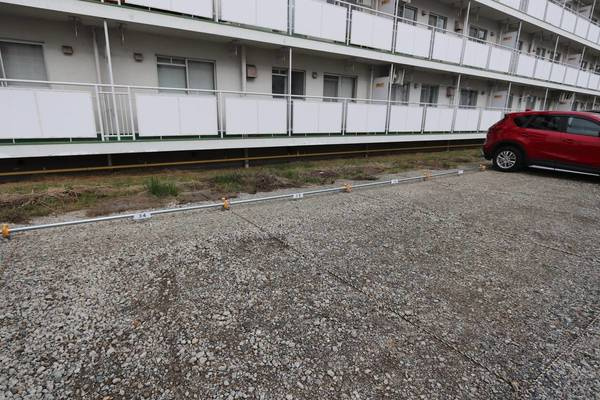 ビレッジハウス紫波2号棟の駐車場