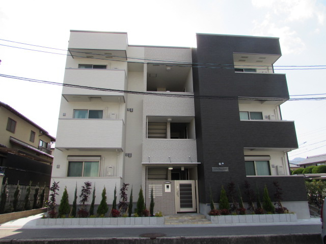 フジパレス仁川Ⅱ番館の外観|外観もきれいです