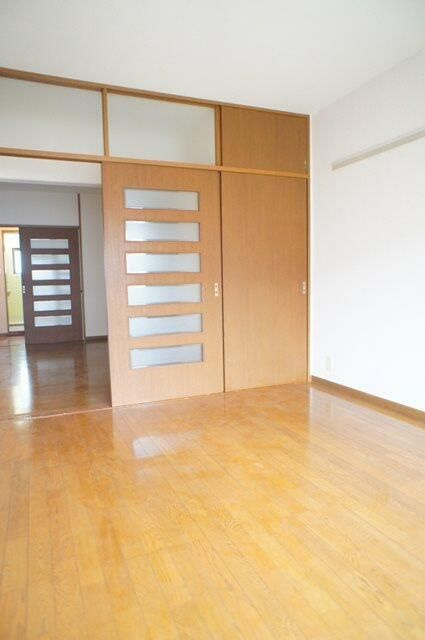 ジュネ向山二番館の洋室|洋室です