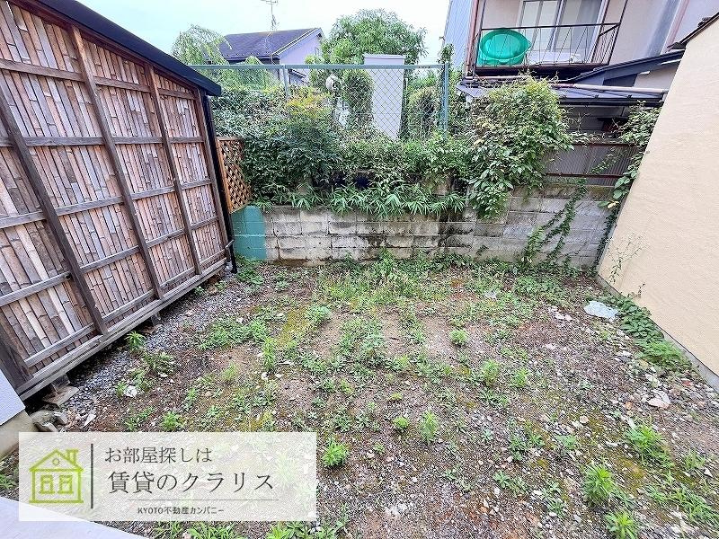 鳴滝蓮花寺町（ガレージ付き）戸建ての庭