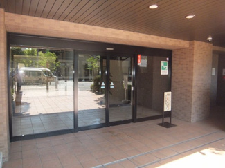 【エントランス】 | レジデンス羽衣ガーデンスクエア | 床材もリフォームしますよ！綺麗な室内をぜひ現地にてご体感下さい♪