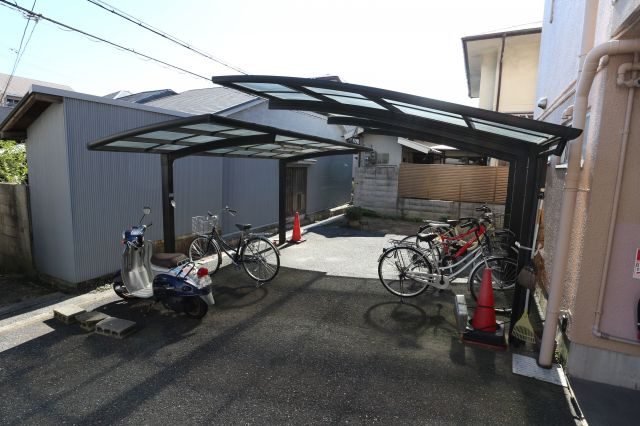 ワコーレ平磯の駐車場