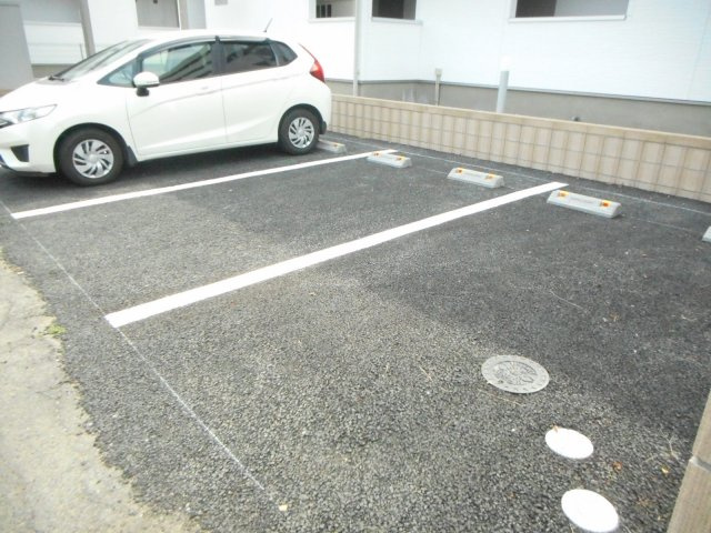 アルデバランの駐車場
