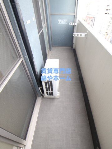 ラピスラズリのバルコニー|開放的で明るい空間を演出してくれるバルコニーです