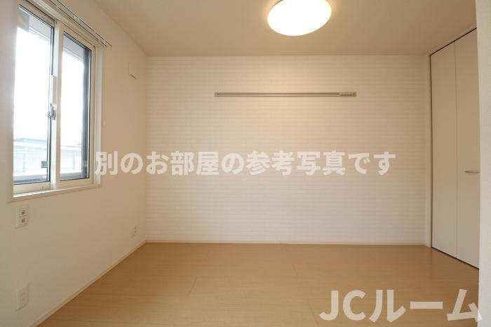 グランコンフォート Bの居間・リビング|※同物件の別の別のお部屋の参考写真です