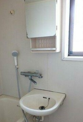川崎市麻生区岡上の賃貸マンションの洗面所