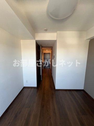 クレヴィスタ横浜【おとり物件なし】#学生・社会人にオススメ！初期費用分割払いOK！の居間・リビング