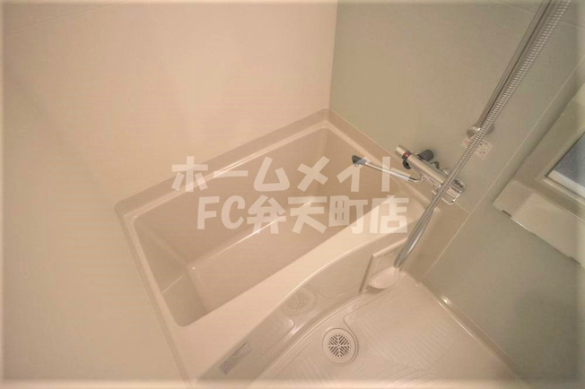 【浴室】 | レオンヴァリエ大阪ベイシティ | 日々の疲れを癒すお風呂付です