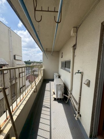 田園調布スカイマンションのバルコニー|開放的で明るい空間を演出してくれるバルコニーです