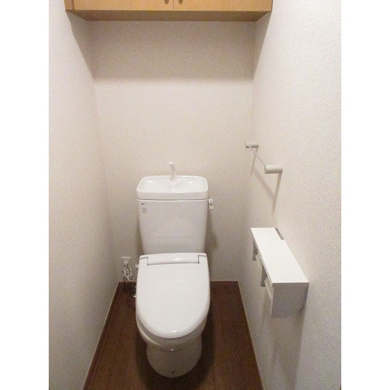 サン・ルミエールのトイレ|コンパクトで使いやすいトイレです
