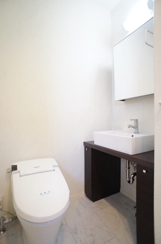 パラディ成城のトイレ|コンパクトで使いやすいトイレです