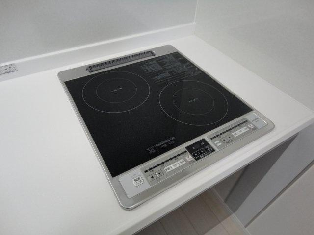 シルバストンのキッチン|IHクッキングヒーター