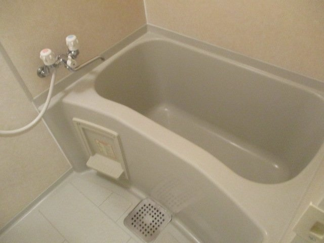 菱和パレス三軒茶屋の浴室|落ち着いた空間のお風呂です