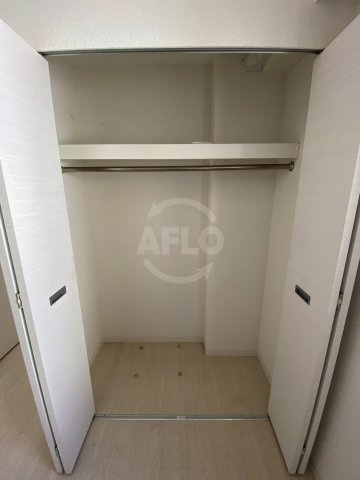 アモーレ本町ウエスト　明治小学校区の収納|アモーレ本町ウエスト　クローゼット