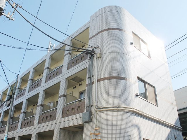スチューデントハイツ代々木上原の外観|きれいな外観です