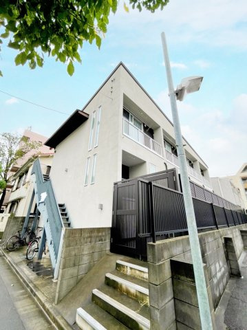 SKY HOUSE