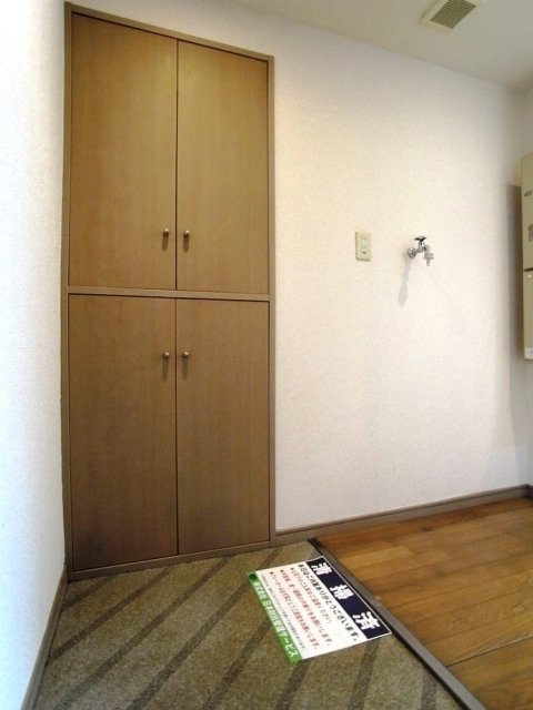 ドルチェ新宿の玄関|ゆったりとした玄関です