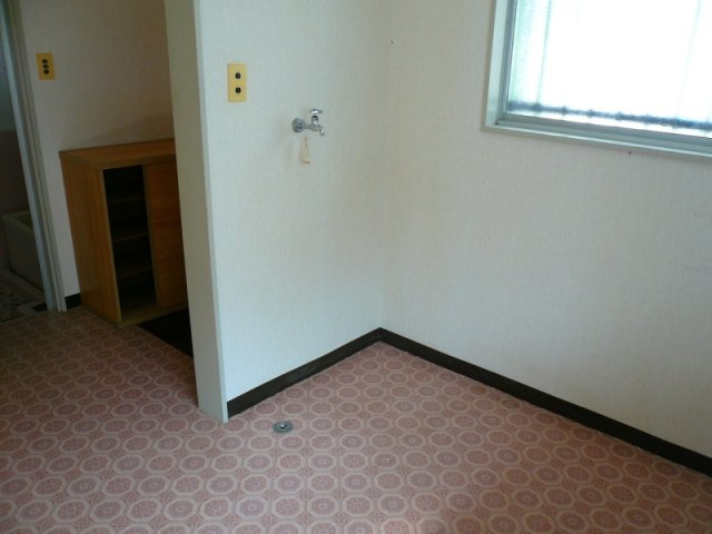 ナカフジハイツの洗面所|コンパクトで使いやすい洗面所