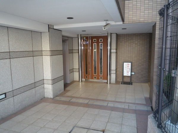 ライフレビュー多摩川のエントランス|落ち着いたエントランスです