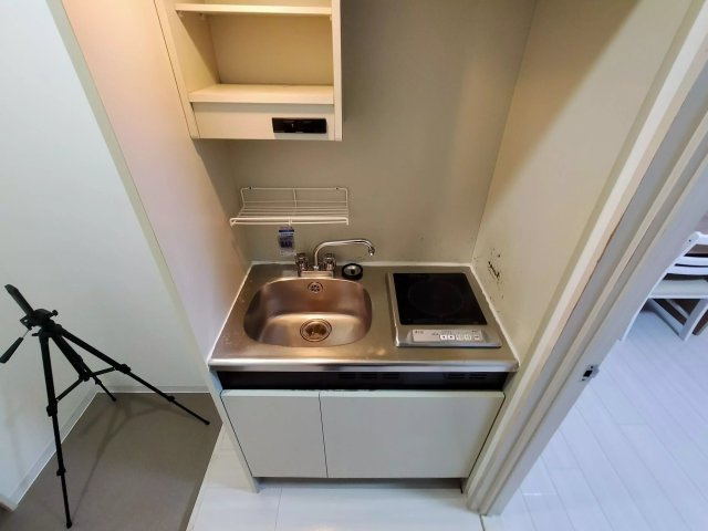 AP339 ES弁天町 302のキッチン|




