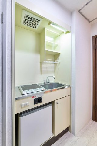 AP122 EST-1（昭和町） 302のキッチン|



