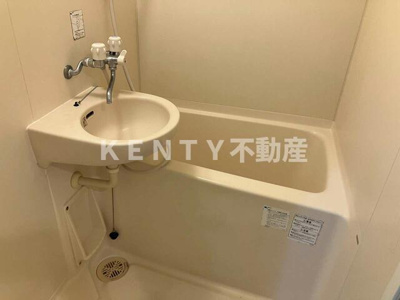 【浴室】 | カスティーロ上池台 | 落ち着いた空間のお風呂です