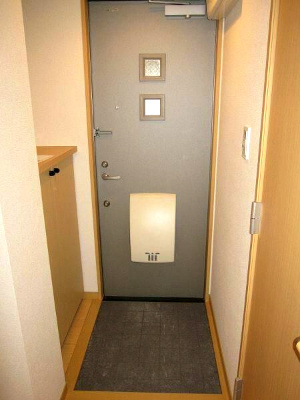 大田区久が原４丁目のアパートの玄関