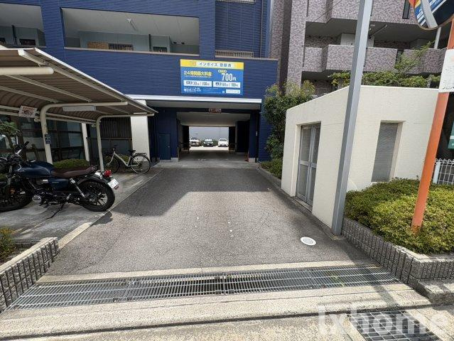 ドミールカメリアの駐車場|駐車場があります