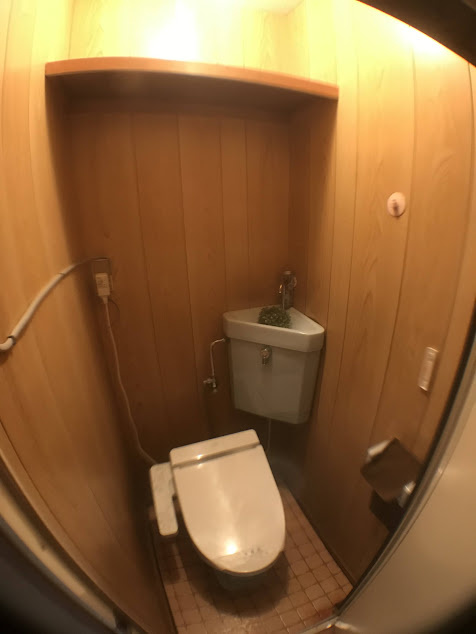 ペディハウス南恩加島のトイレ|落ち着いたトイレです