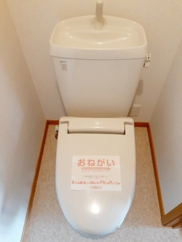 【トイレ】 | ルナ　パレス　Ｂ | ゆったりとした空間のトイレです